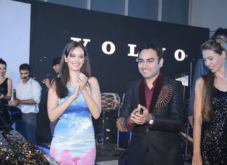 Volvo Launches V-90 Cross Country For Adventurous Car Buyers volvo-evelynsharma