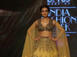 B-Town Celebrities Sizzle The Runway On Day 3 Of Lotus Make-Up India Fashion Week
