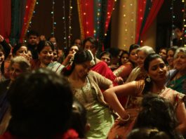 Need To Groove? Here Are 15 Songs For Your Wedding!