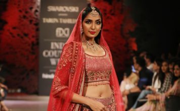 Tarun Tahiliani And Swarovski Spell Magic On the ICW Runway Designer Tarun Tahiliani Presenting his collection @ FDCI India Couture Week 2019 (9)