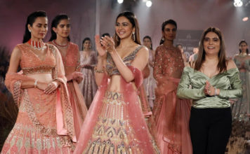 ICW 2019: Rakul Preet Sets The Ramp Ablaze In A Reynu Taandon Ensemble