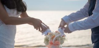 5 Non-Religious Ceremonies To Make Your Wedding Meaningful