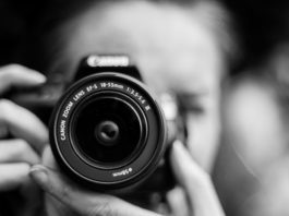Things To Consider While Selecting A Wedding Photographer