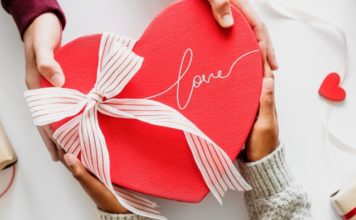 Valentine’s Day Special: Unique Gifts Other Than Red Roses On Rose Day!