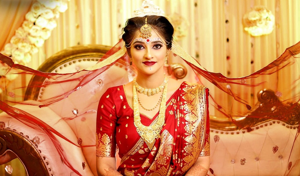 Wedding jewellery for a Bengali bride Jewellery