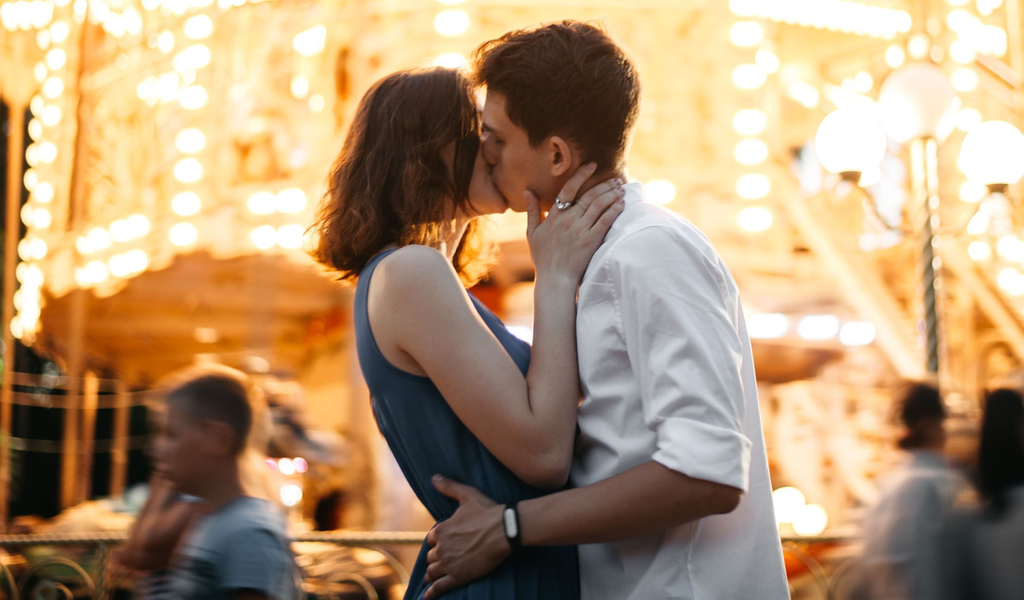 Tips to improve your french kiss French Kiss