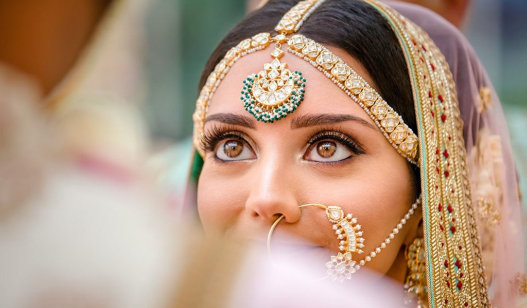 Tips for brides to nail their candid wedding shots candid