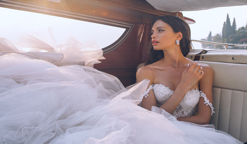 Be royal makeup ready this wedding season! Royal Bride
