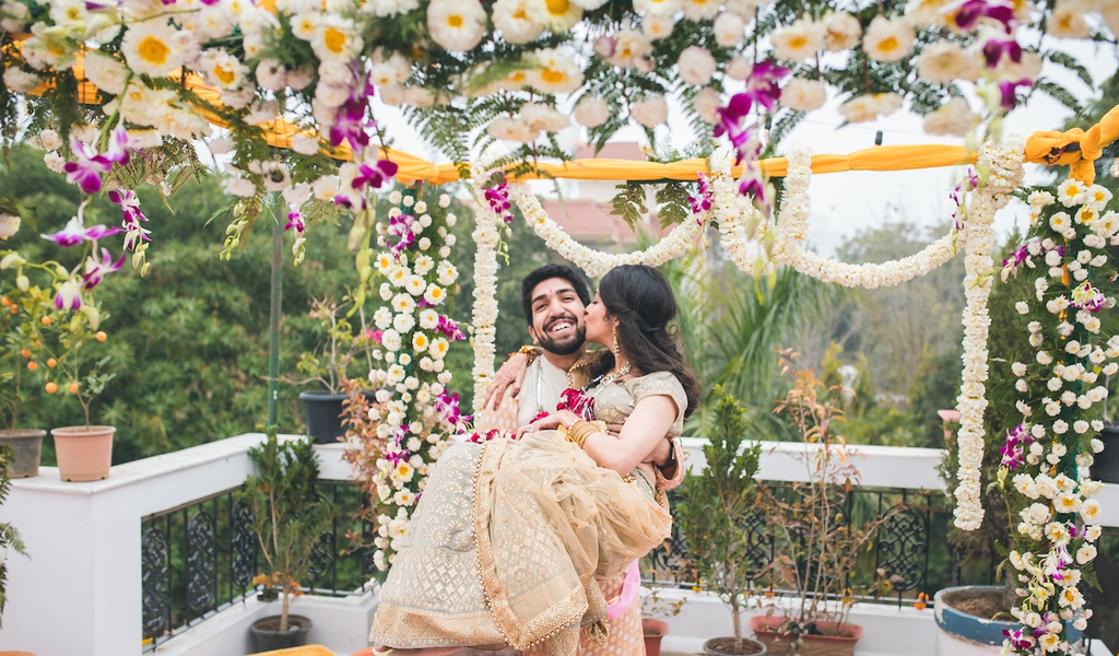 For the era of Minimal Weddings Minimal