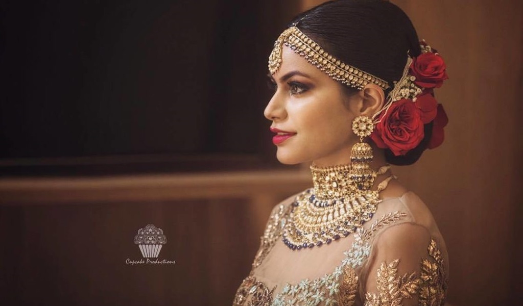 Jazz up your bridal outfit with these Bridal