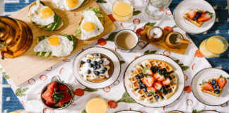 Quick high-protein breakfast options to start the day with breakfast