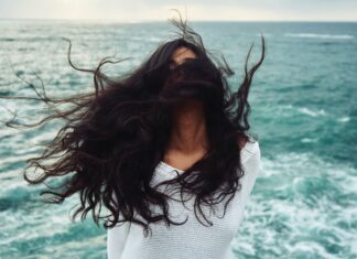 7 hairstyling mistakes that damage your hair!