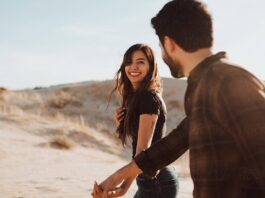 V-Day Special: Render strong base to your relationship relationship