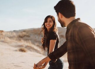 V-Day Special: Render strong base to your relationship relationship