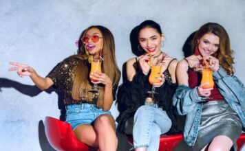 Lipstick shades for the party girls! lipstick