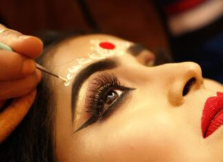 Brides! Use these to keep your eyeshadow game on point! eyeshadow