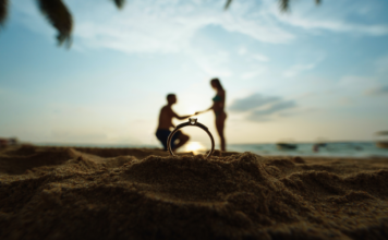 Simple ways to get your partner to propose you propose