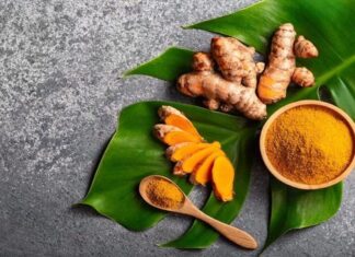 A turmeric timetable for healthy and glowing skin Turmeric powder