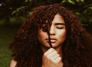Hairstyling mistakes that cause hair loss or thinning hair