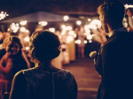 Four ways to go full vintage in terms of your Wedding Decor!!