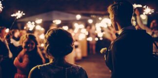 Four ways to go full vintage in terms of your Wedding Decor!!