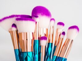 Organic on the go!!: Four organic makeup brand makeup brush