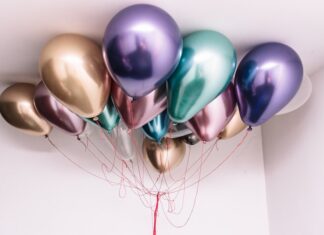 Gifting ideas for your parents’ Silver jubilee balloon