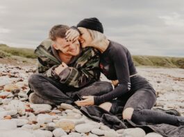 Listing out a few pros and cons of dating your BFF love