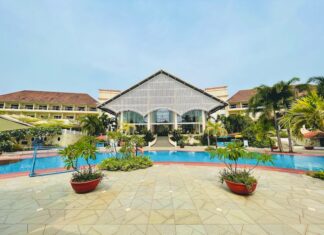 Grab your chance at luxury with Radisson Blu Resort Goa Radisson Blu Resort Goa Cavelossim Beach