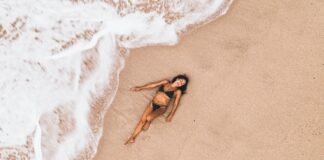 B-town divas and their beach outfits