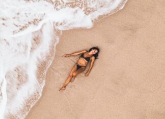 B-town divas and their beach outfits