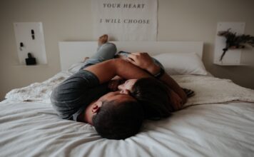 Listing the pros and cons of having rebound sex