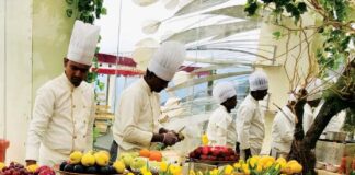 Grilled or on a platter, delicious fruits appetizers for every occasion with Shiv fruit mart