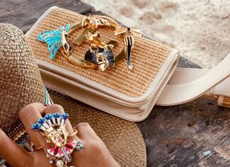 Different ways to include sea shell into your wedding look