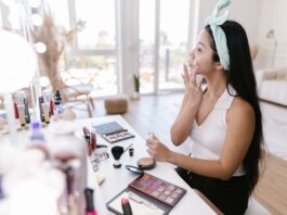 6 Essential Products You Should Keep in Your Vanity