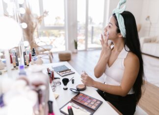 6 Essential Products You Should Keep in Your Vanity