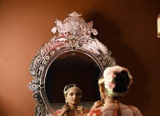 Make-Up Essentials to Include in Your Bridal Touch-Up Kit