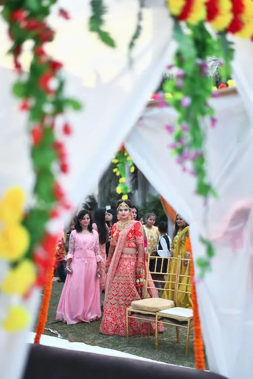 tips-for-walking-down-the-aisle-wedding-affair Tips For Walking Down The Aisle - Wedding Affair