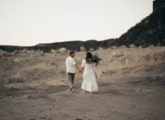 Mountain Retreat Weddings: Rustic Charm and Scenic Views Mountain Retreat Weddings - Wedding Affair