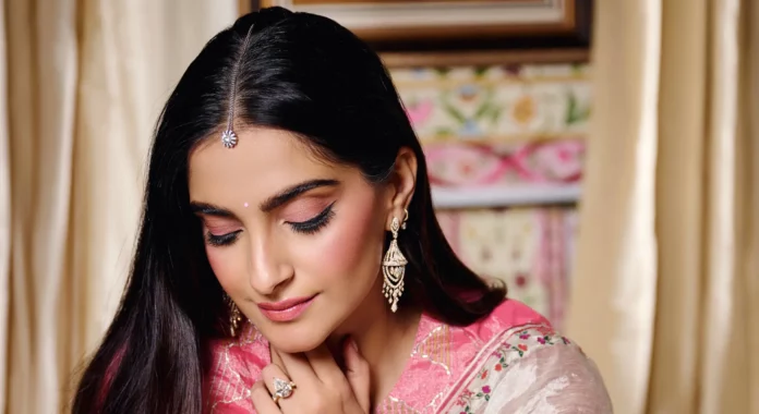 sonam-kapoor-in-zoya-jewellery-wedding-affair Sonam Kapoor In Zoya Jewellery - Wedding Affair