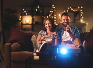 7 Heartwarming Movies For Couples To Binge-Watch Heartwarming Movies For Couples - Wedding Affair
