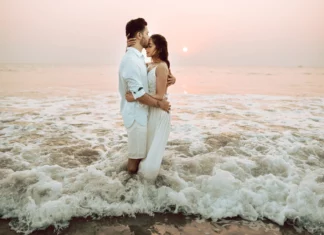 15 Pre-Wedding Photoshoot Ideas For The Creative You Pre-Wedding Photoshoot Ideas - Wedding Affair