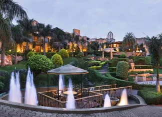 Luxurious Destination Weddings: The Corinthians Resort and Club Host a Romantic Destination Wedding at the Corinthians Resort & Club