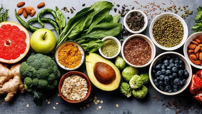 headingn_ffods superfoods diet long hair thick hair