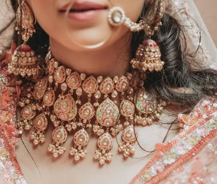artificial jewellery