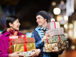6 Tips on How to Celebrate Christmas as a Couple! how to celebrate christmas
