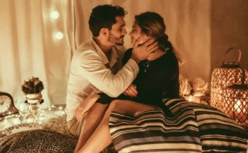 A Guide for Men: Small Love Gestures in Relationship Love Gestures