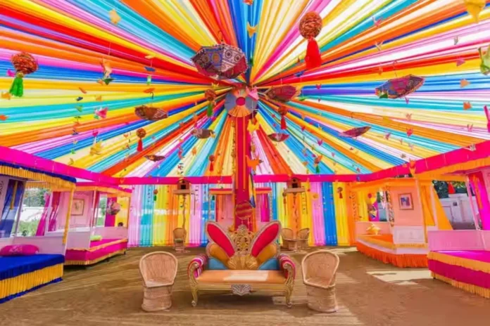 bold wedding decor