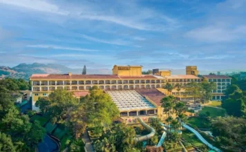 Saying “I Do”s at Fariyas Resort, Lonavala Fariyas Resort