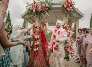 Intimate Wedding Vs. Big Fat Wedding: Which Will You Choose? Intimate Wedding and Grand Wedding